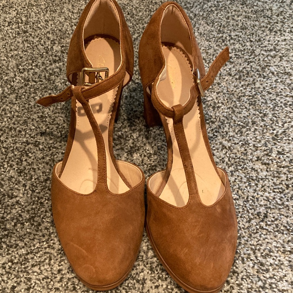 Clarks Brown T-Strap Heels